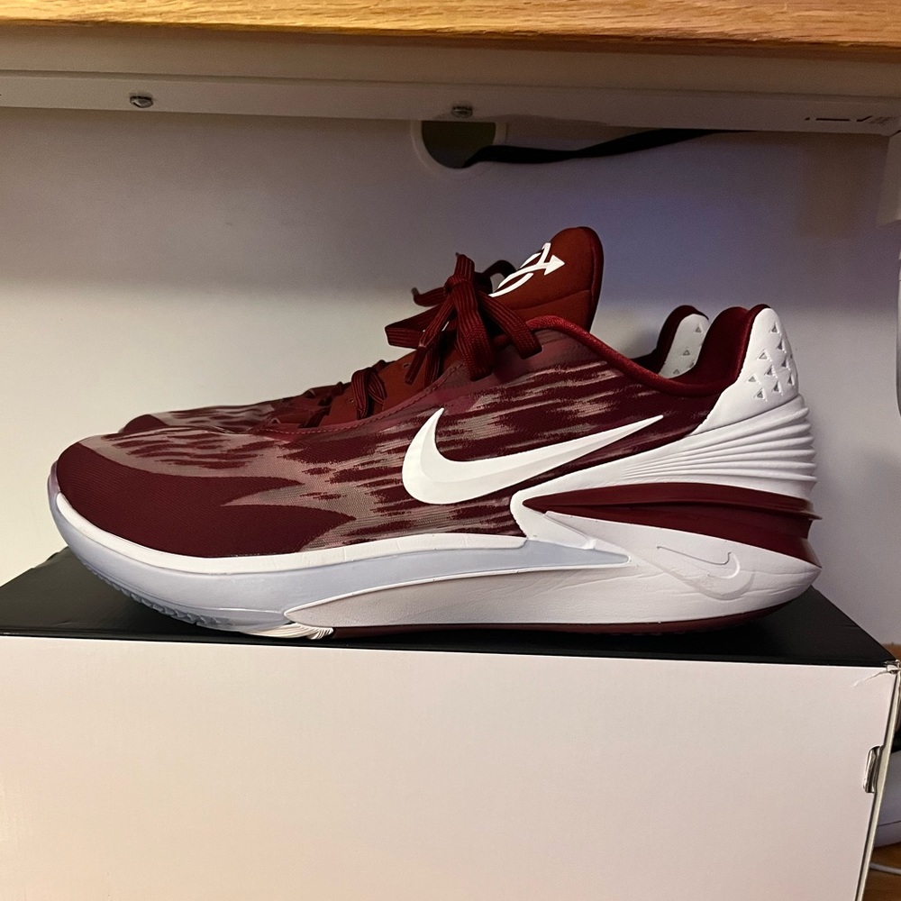 Nike G.T. 2